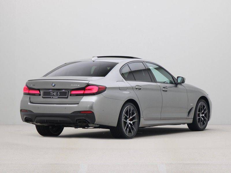 BMW 5 Serie Sedan 545e xDrive High Executive Edition afbeelding 9