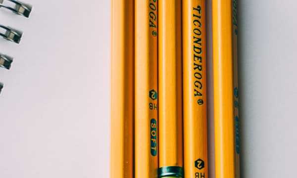 5 brown pencils