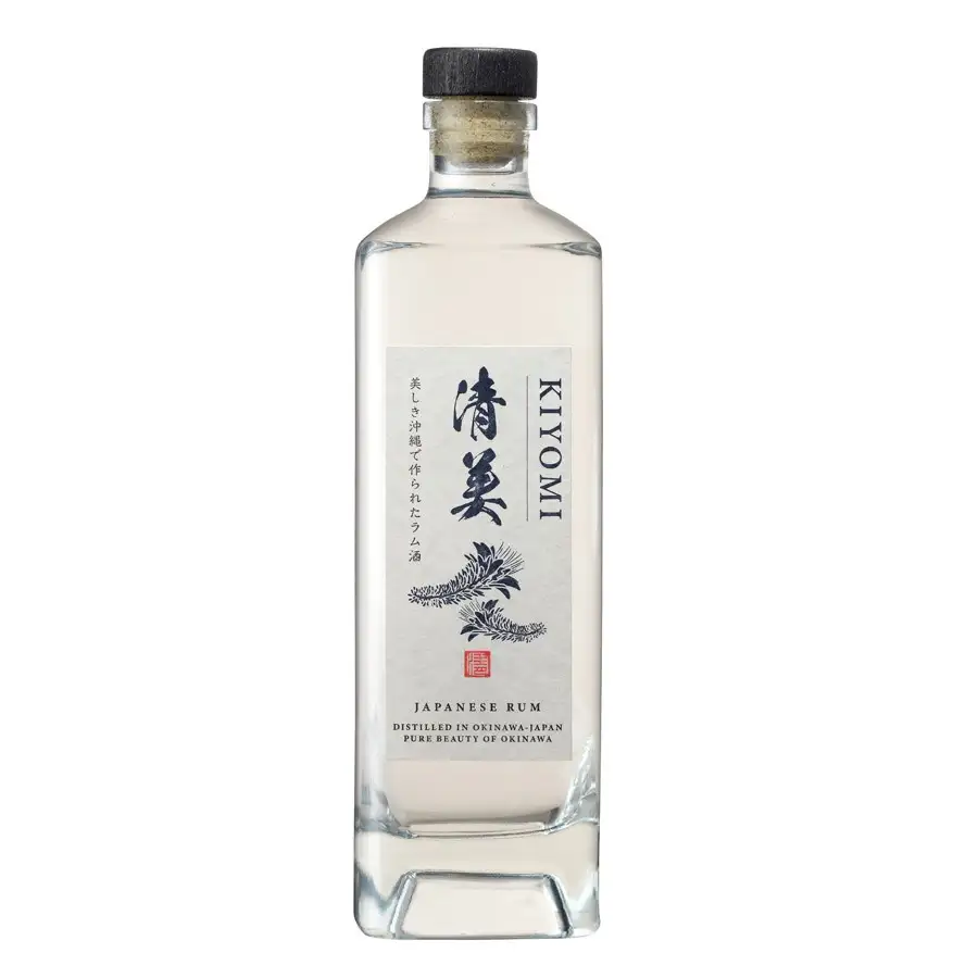 Image of the front of the bottle of the rum Kiyomi White Rum