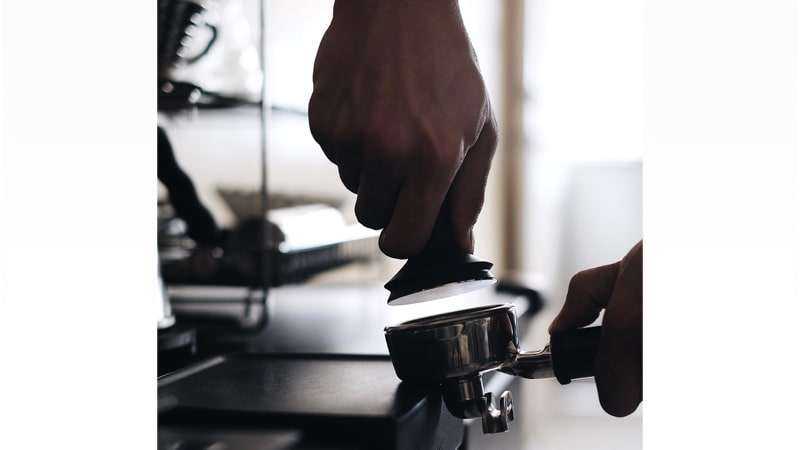 Using an Espresso Tamper Correctly Using an Espresso Tamper Correctly