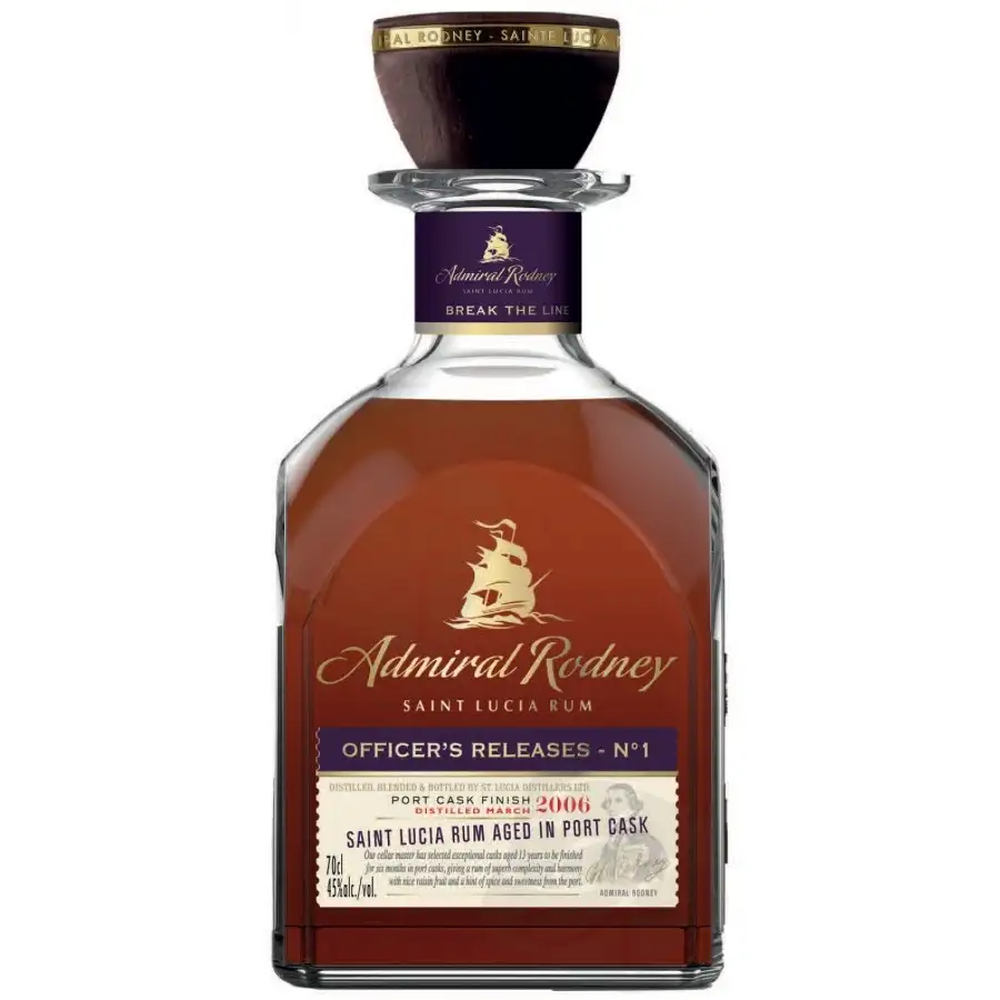 Image of the front of the bottle of the rum Admiral Rodney Officer's Releases N1