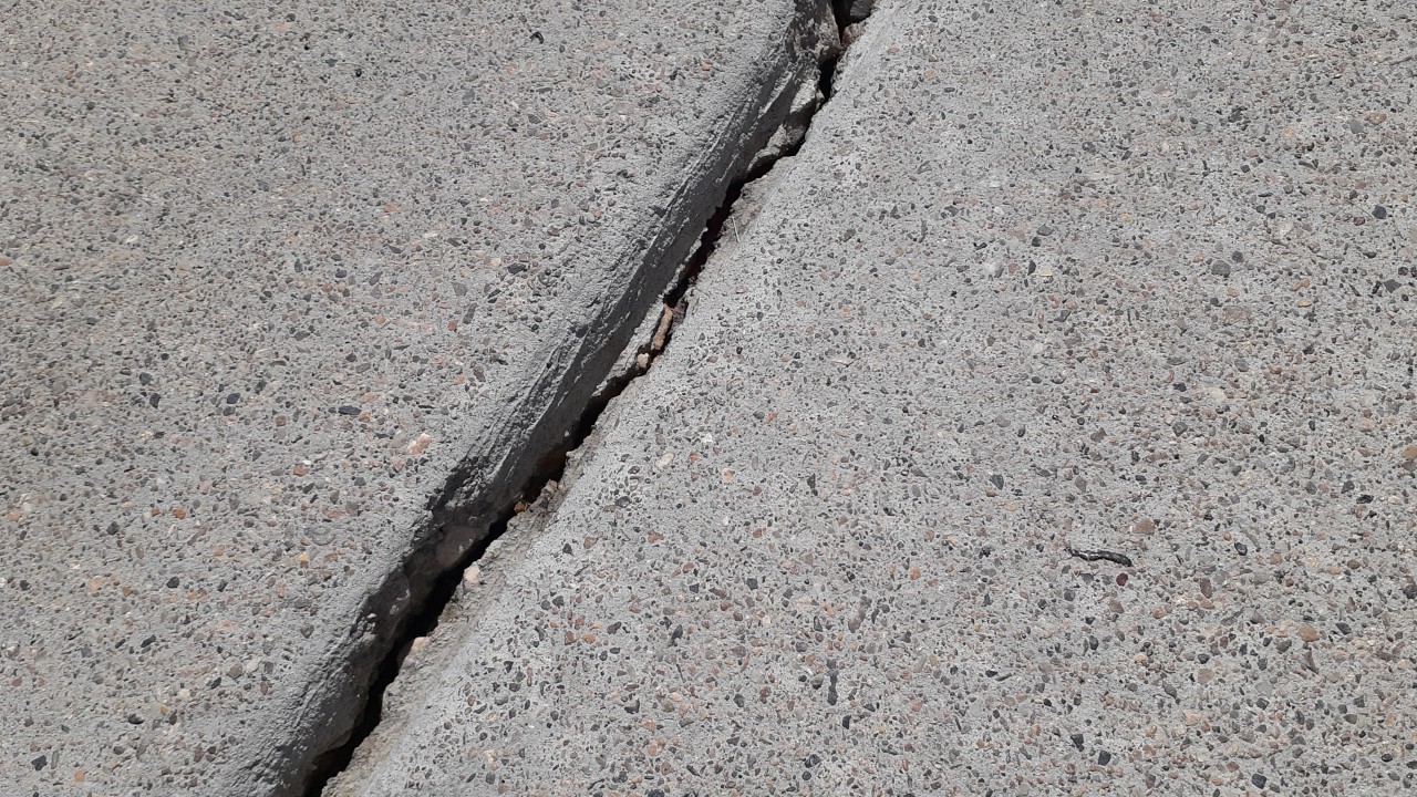 concrete-driveway-restoration--before-07