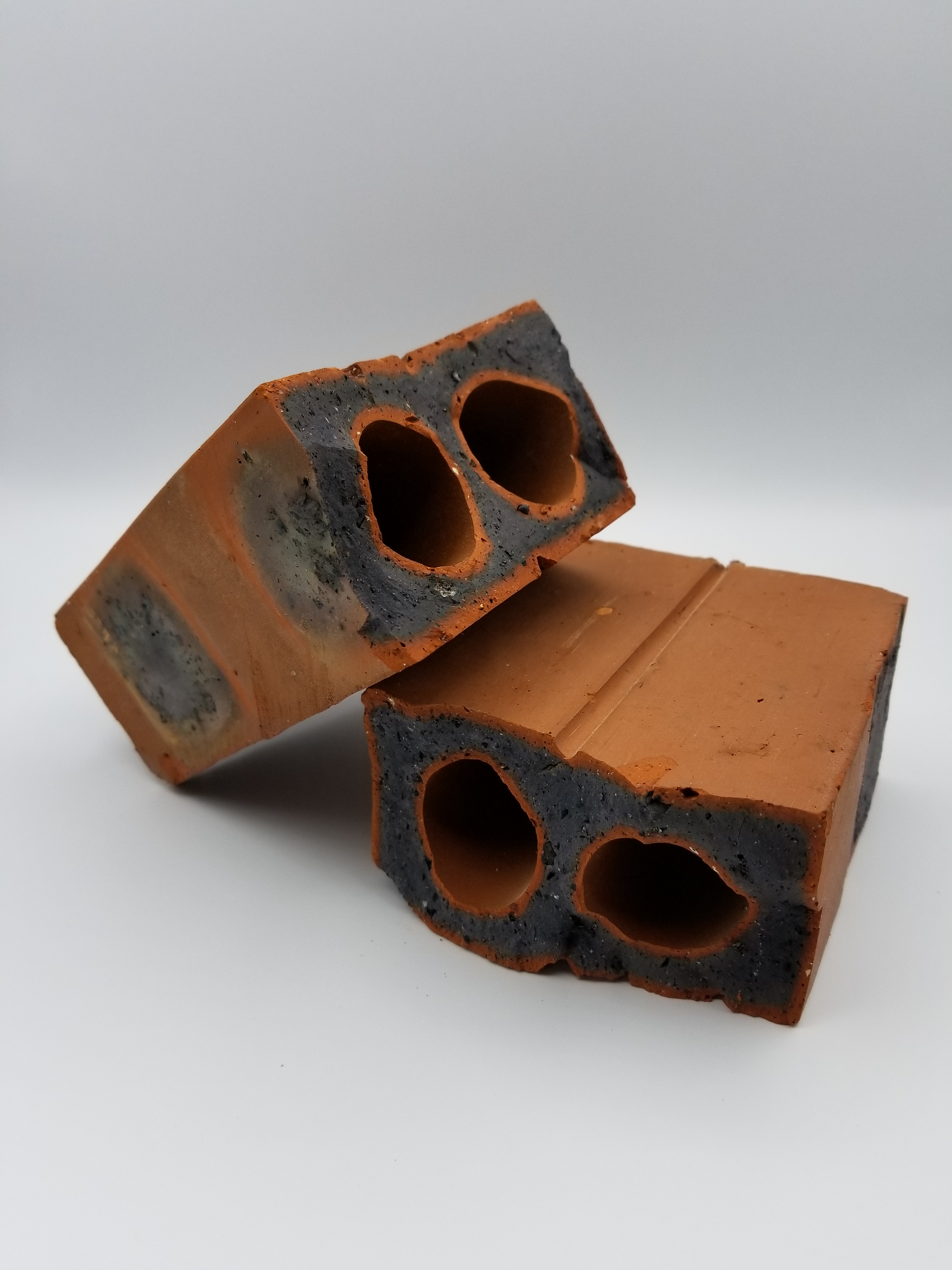 Gạch Tuynel 2 lỗ chính thức được đưa vào tiêu thụ