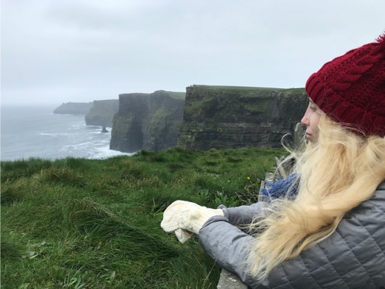 Agustina Feijoo in the Cliffs of Moher