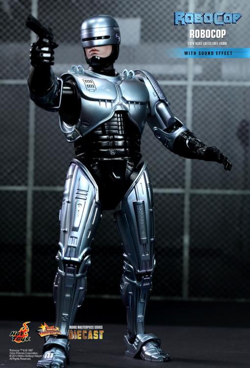 Hot Toys RoboCop MMS202D04 RoboCop 1/6th Scale Collectible Figure