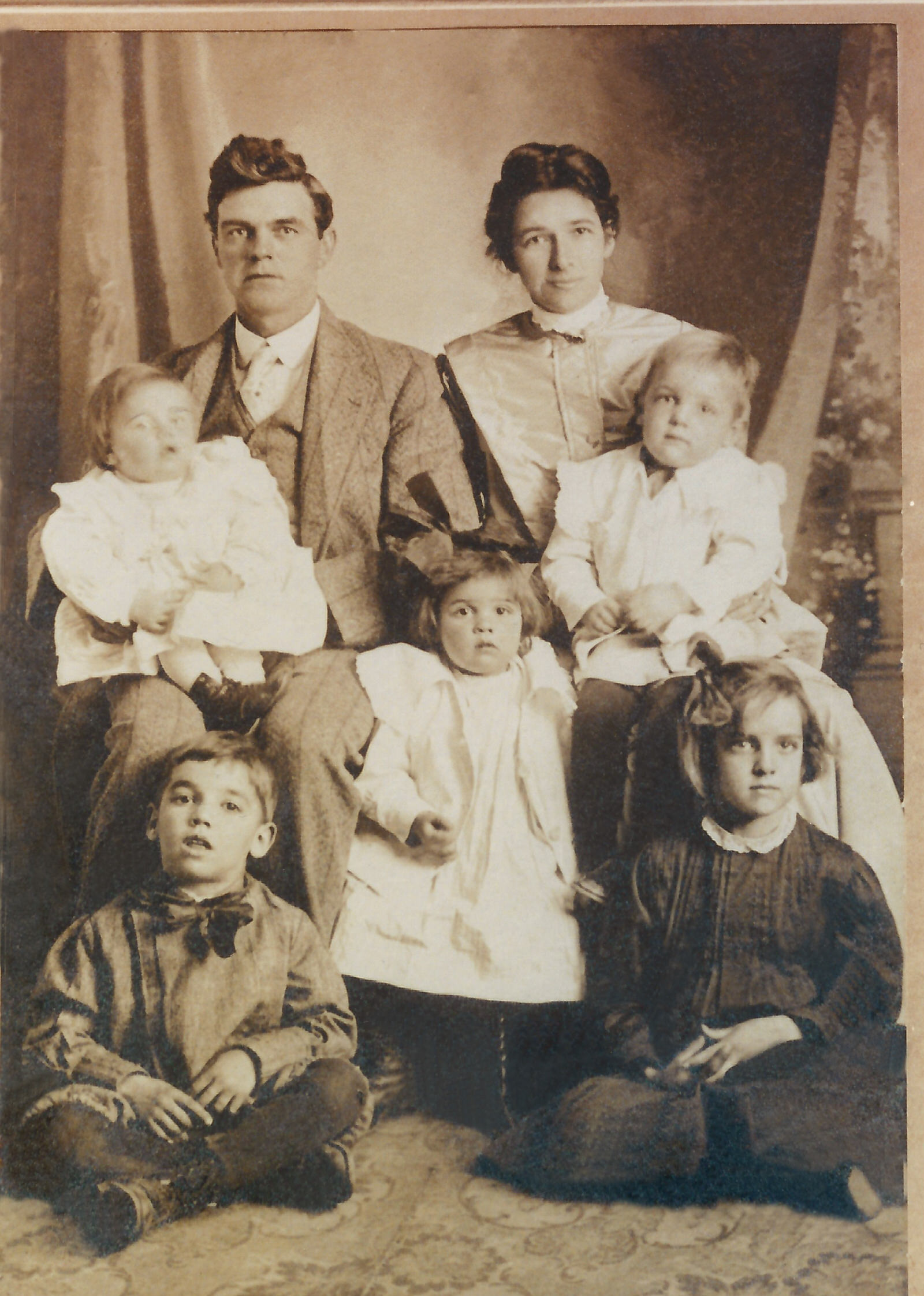 W.W. Vaughan with his wife and several of their children.
