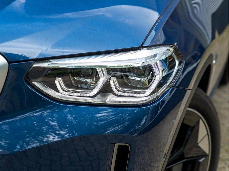 BMW iX3 High Executive - Direct Beschikbaar! afbeelding 8