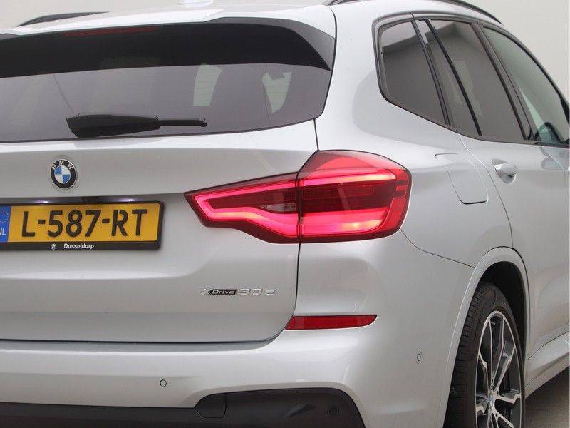 BMW X3 xDrive 30e High Executive M-Sport Automaat afbeelding 22