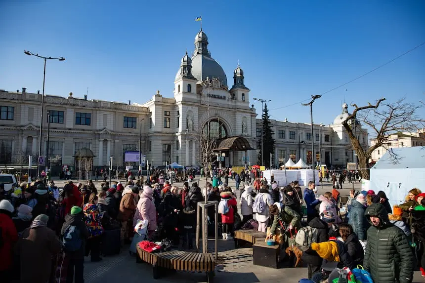 Tens of thousands of people evacuate Ukraine through Lviv's train station, March 2022