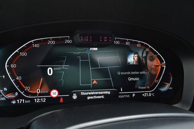 BMW 5 Serie Touring 530d 286pk M-Sport Pano DA+ PA+ Laser 21" Adp-drive HUD afbeelding 13