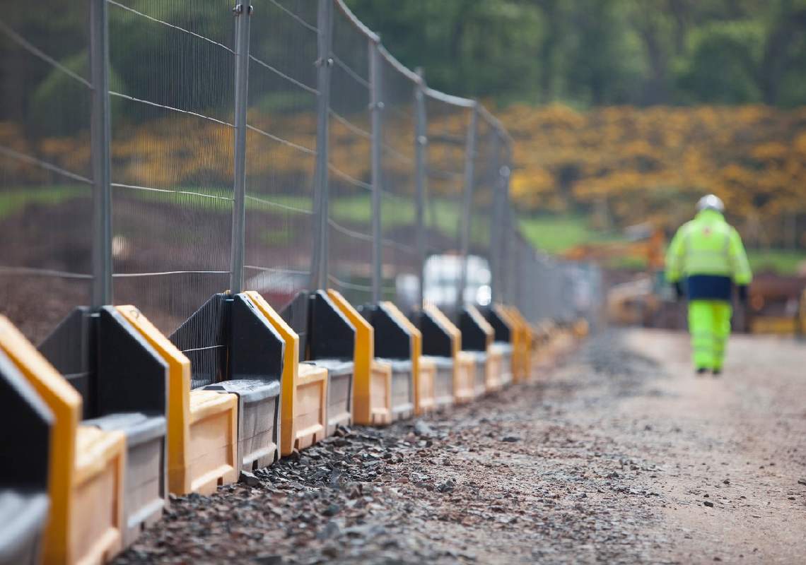 Water Filled Barriers with Fence Attachments Buy & Hire SafeSite