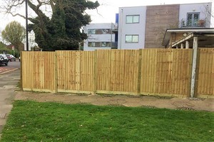 Feather edge security fencing