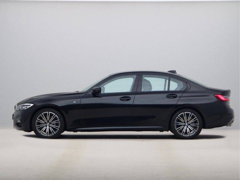 BMW 3 Serie 330i Exe M-Sport afbeelding 12