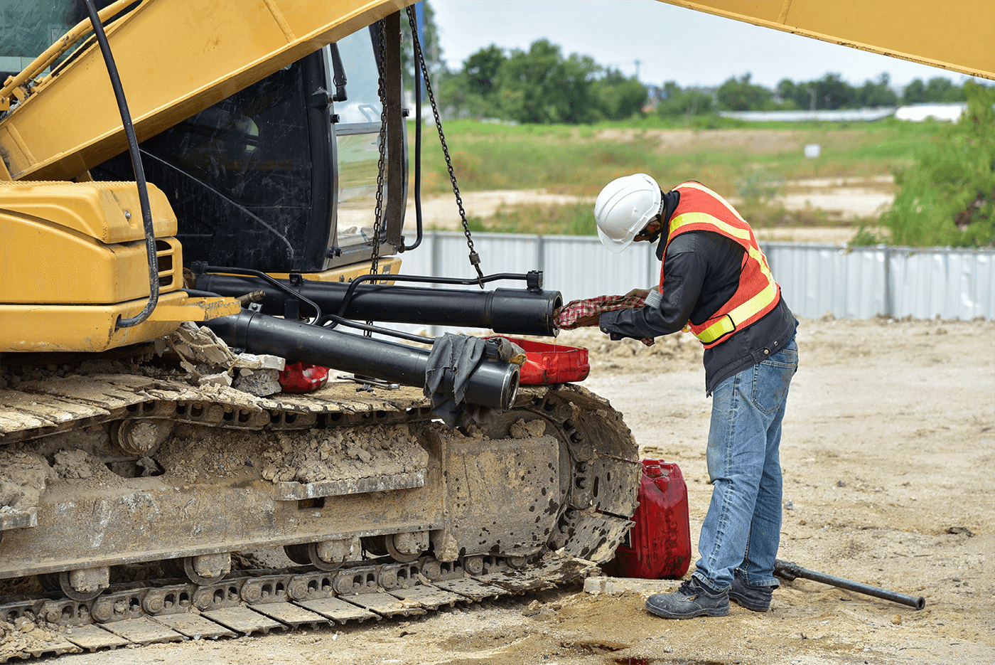 Benefits of Heavy Equipment Maintenance and Inspections - Fleetio