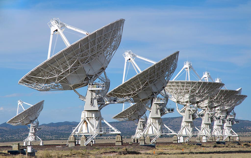 Large Array radio astronomy telescope dishes