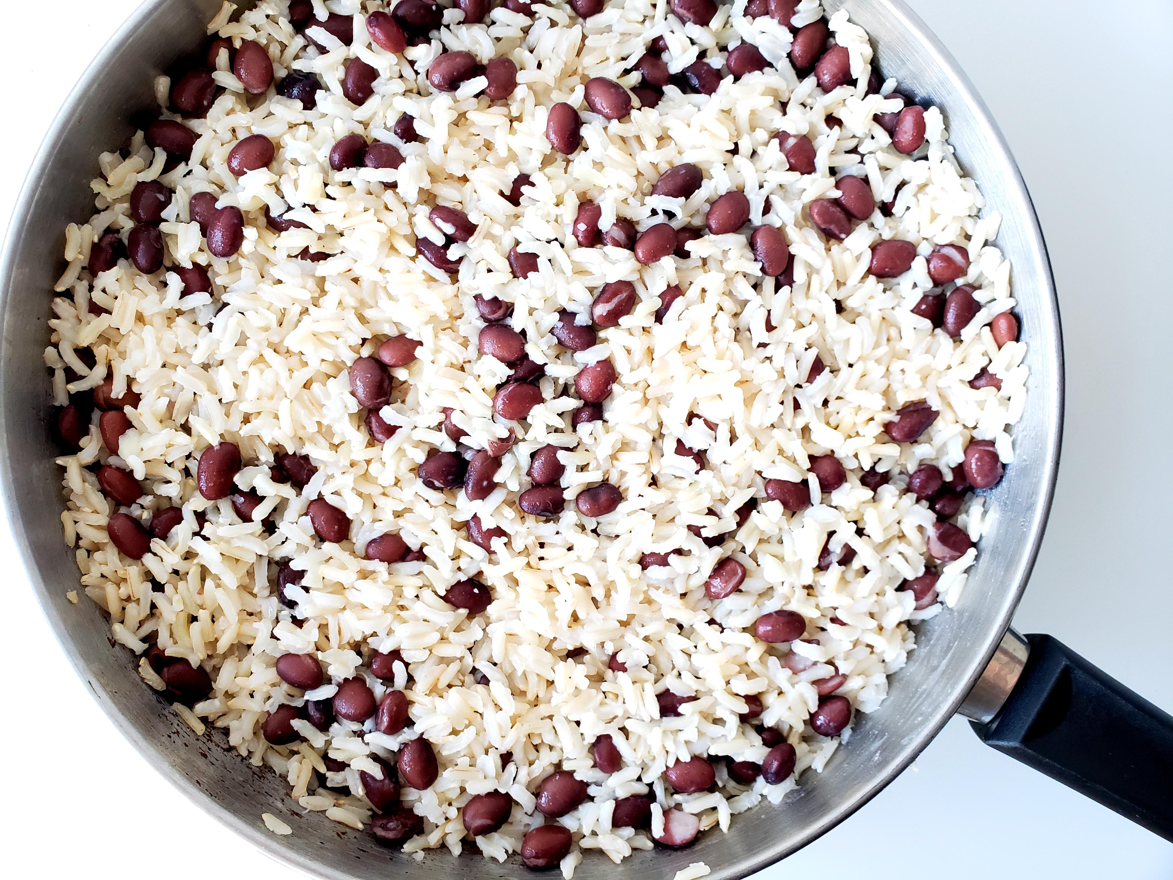 Pan with Coconut Jasmine Rice and Black Beans