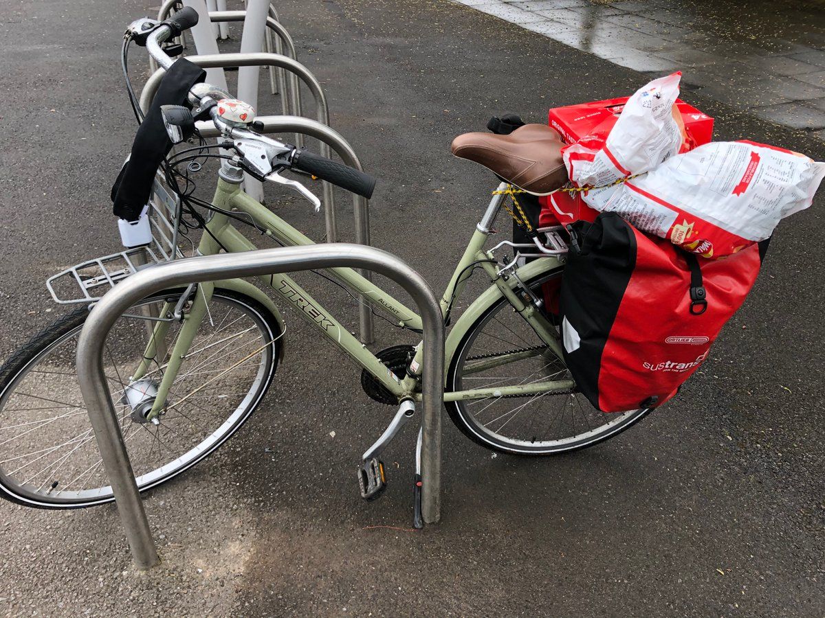 oh my god twitter doesn’t include alt text from images in their API