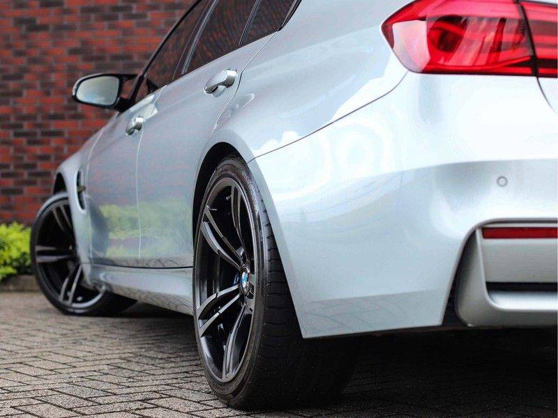 BMW 3 Serie M3 *Head-Up*Carbon*Camera*DAB*Harman/Kardon* afbeelding 4