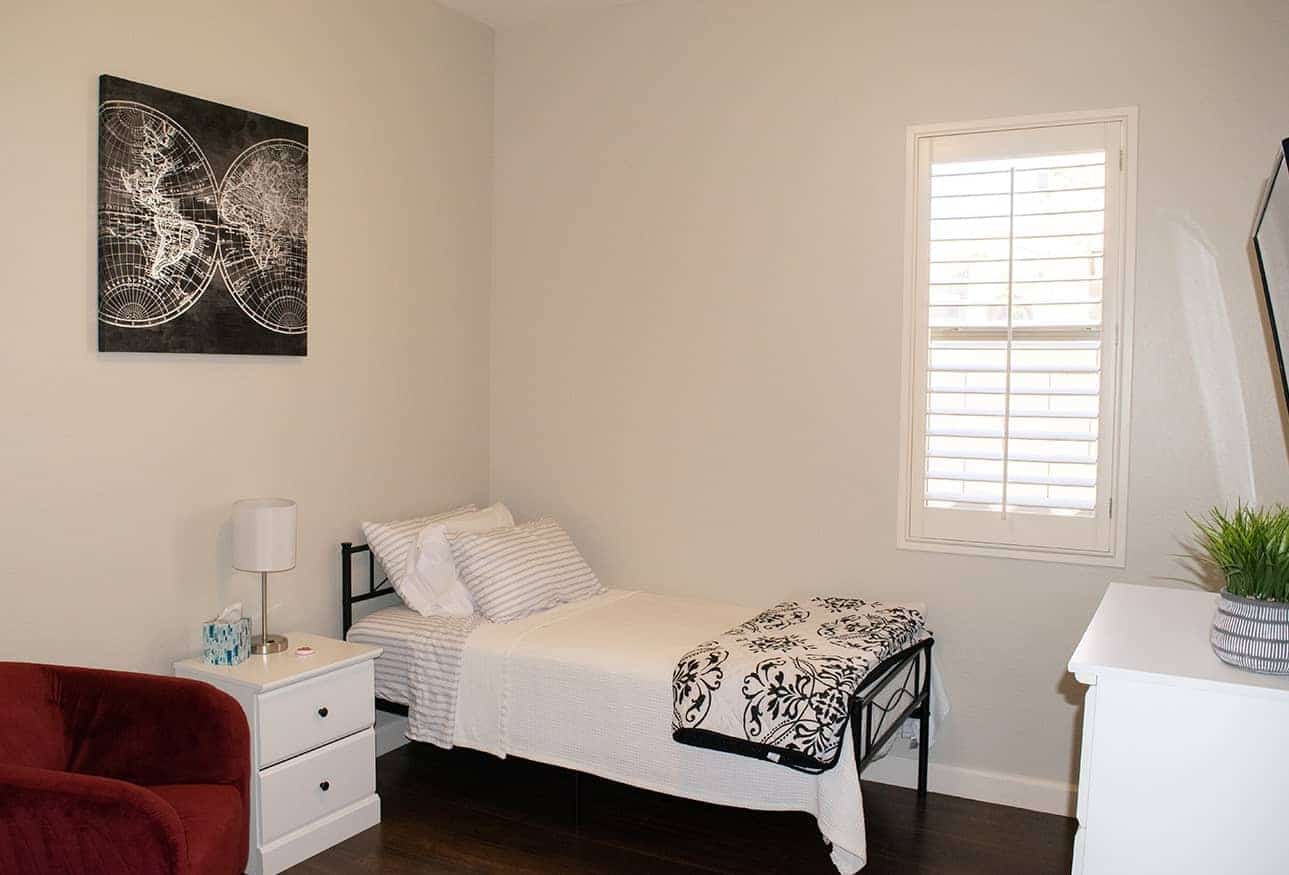 Clean and Comfortable Bedroom