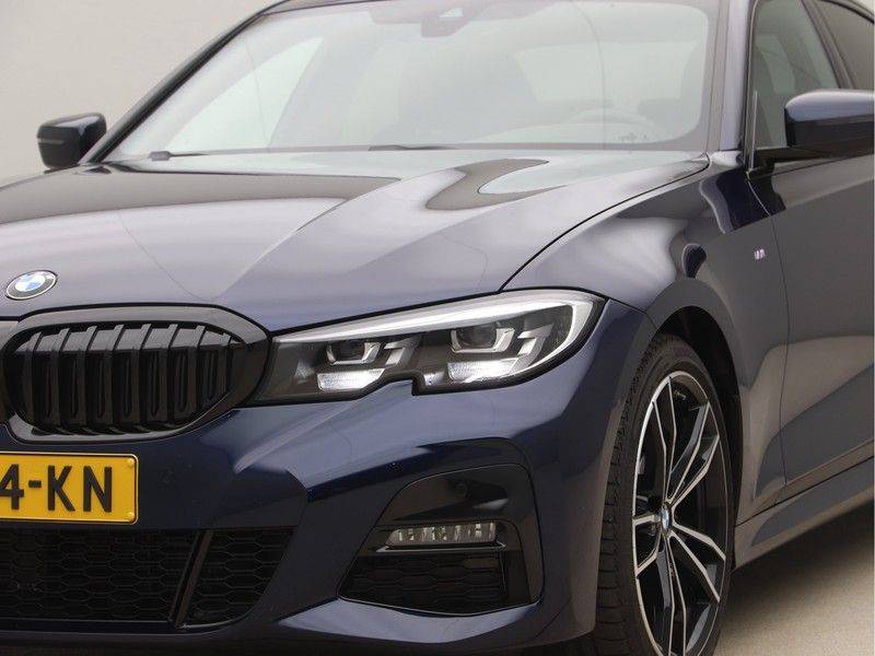 BMW 3 Serie 320i Exe M-Sport Aut. afbeelding 22