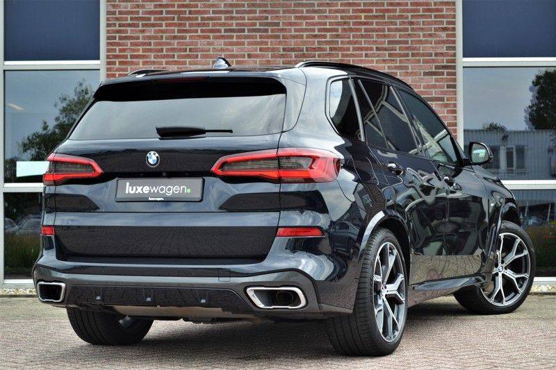 BMW X5 xDrive30d 265pk M-Sport Pano Luchtv Trekh DA+ PA+ Standk afbeelding 2