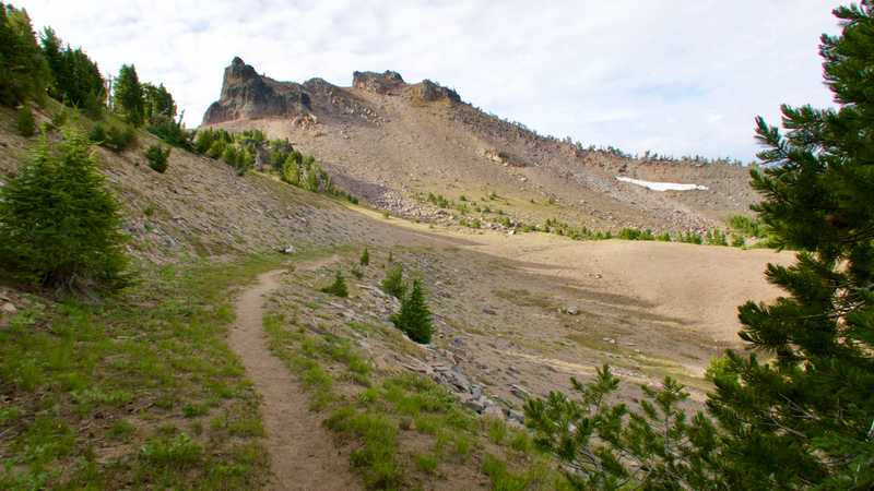 The PCT follows the ridge on the rim of Crater Lake