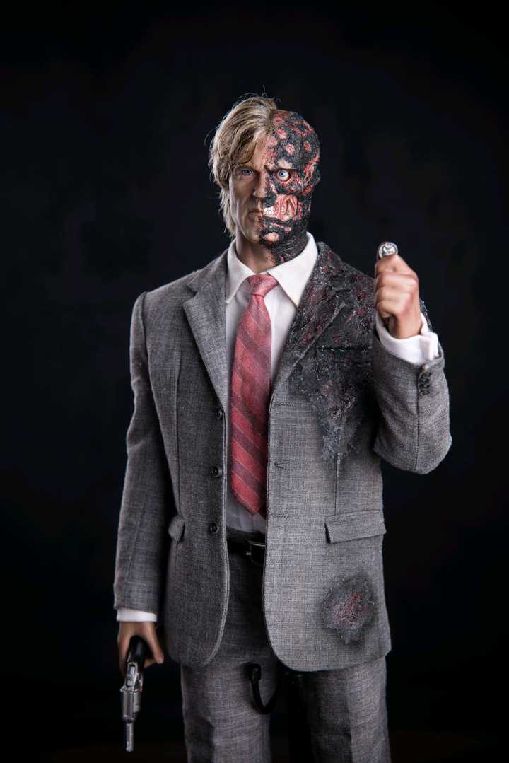 one sixth scale figure