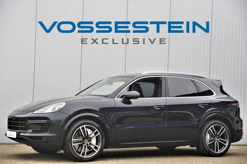 Porsche Cayenne 4.0 Turbo 550 PK / Sport Chrono / Pano / Side assist / PDCC / 1e Eig. / Nw. Prijs 235k! afbeelding 1