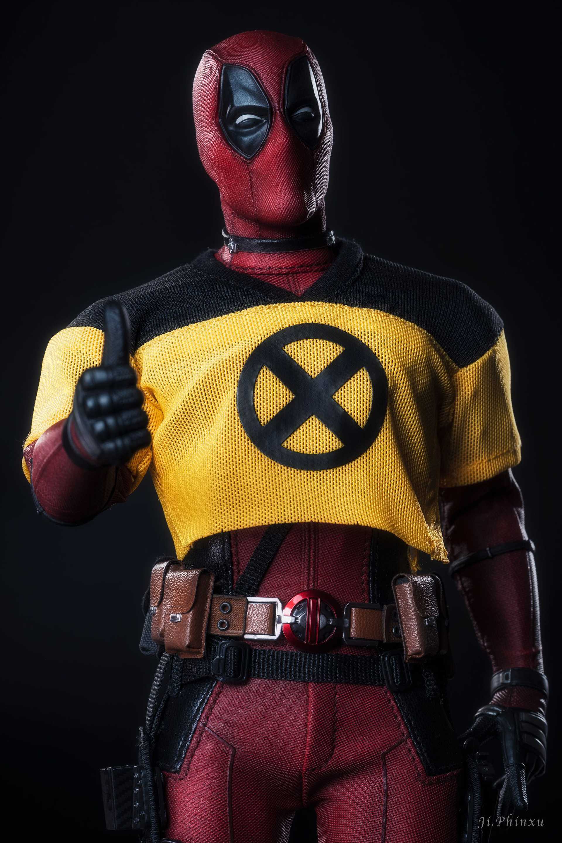 Deadpool 2 Deadpool 1/6th Scale Collectible Figure