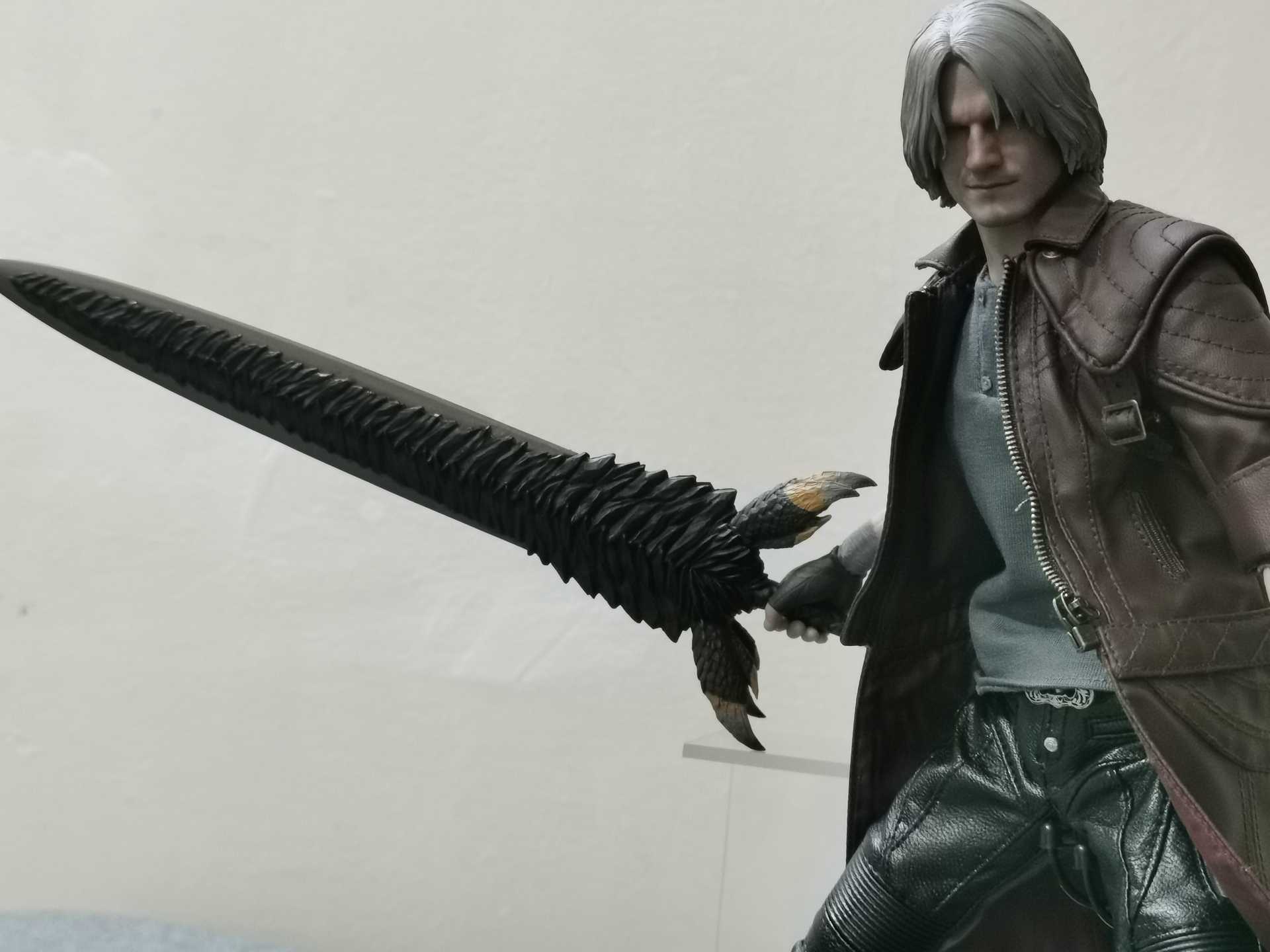 DMC5 Dante 1/6 Scale Figure