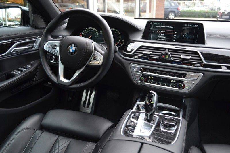 BMW 7 Serie 740d xDrive M sportpakket NP €165.000 afbeelding 5