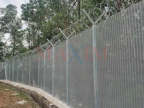 Anti-climb Fence