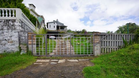 
          Joanna and Perch | House in Wellington for Sale
          