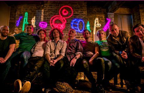 oh my god twitter doesn’t include alt text from images in their API