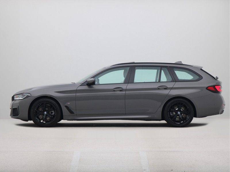 BMW 5 Serie Touring 520i High Executive M-Sport Automaat afbeelding 12