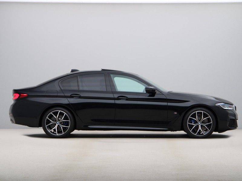 BMW 5 Serie 530i High Executive M-sport afbeelding 8