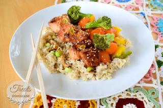 Asian flavored salmon, rice and vegetables