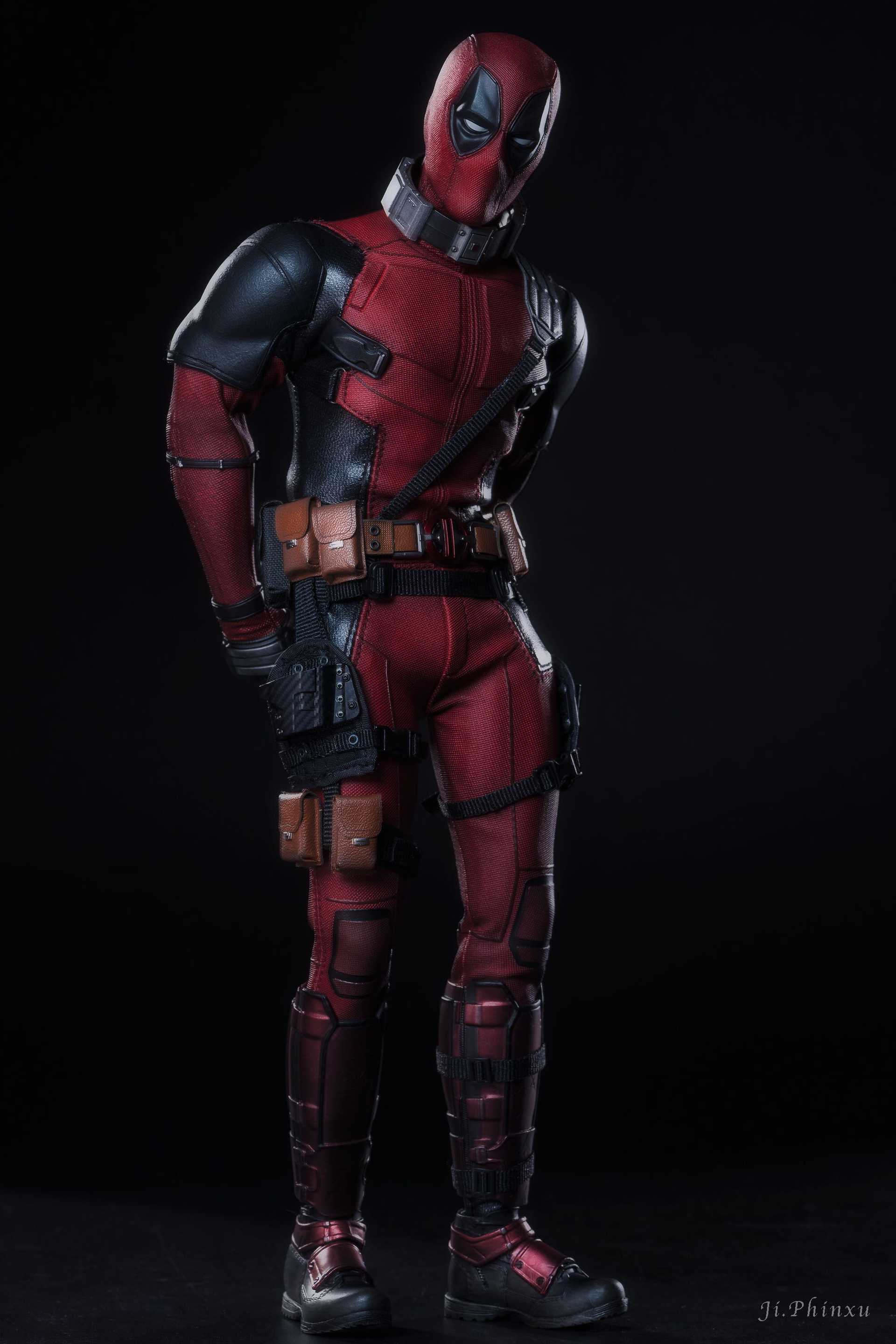 Deadpool 2 Deadpool 1/6th Scale Collectible Figure