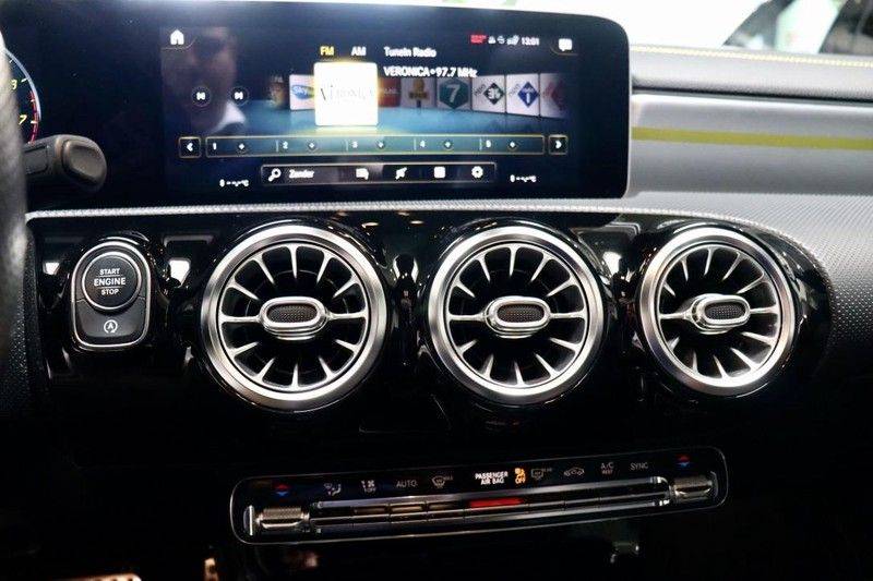 Mercedes-Benz A-Klasse 250 4MATIC AMG Edition1/Hud/Pano/Burmester Edition1/Hud/Pano/Burmester afbeelding 21