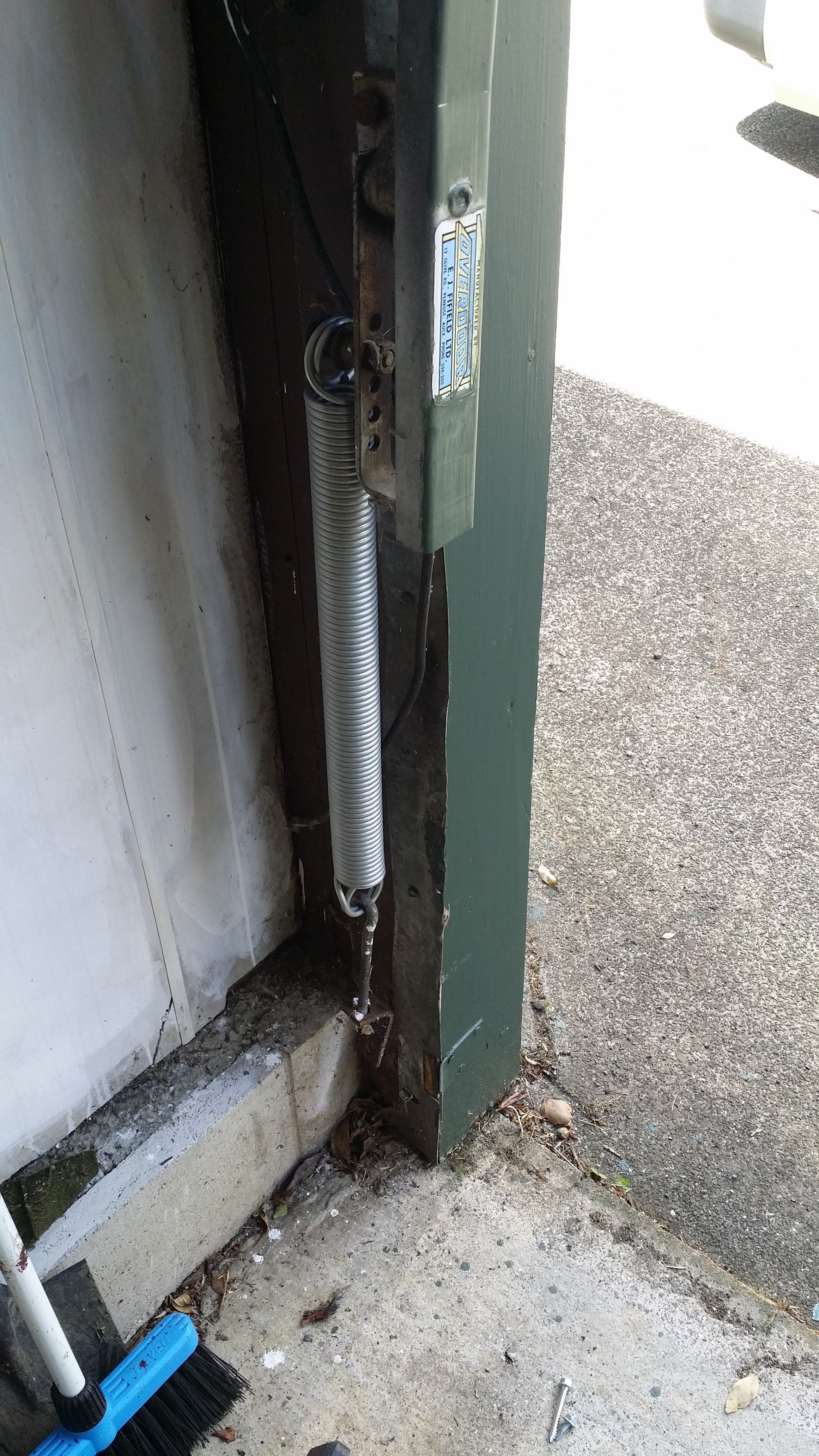 Creatice Garage Door Metal Cable Broke for Small Space