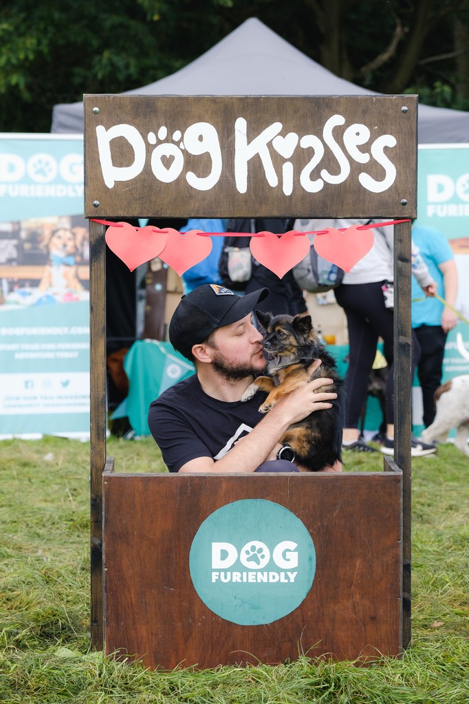 Chris and Suze Go Walkies at Dog Fest 2021