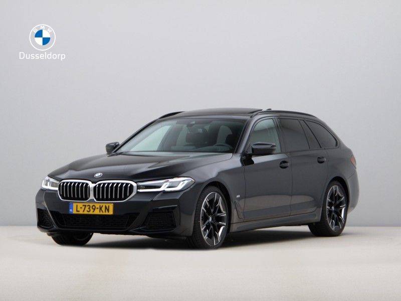 BMW 5 Serie Touring 520i High Executive Model M-Sport afbeelding 1