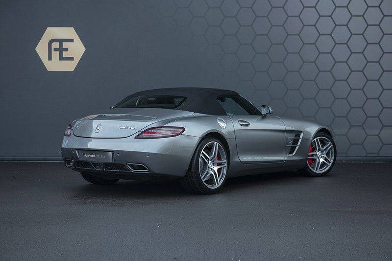 Mercedes-Benz SLS Roadster 6.3 AMG Carbon Pack + MIDDLE GRAY HIMALAYAS + Full Carbon Motor afdekking afbeelding 8