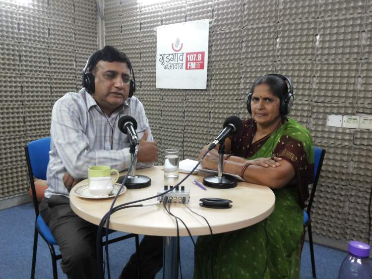 Dr Sanjay Narula with RJ Sharmila on Swasth Gurgaon