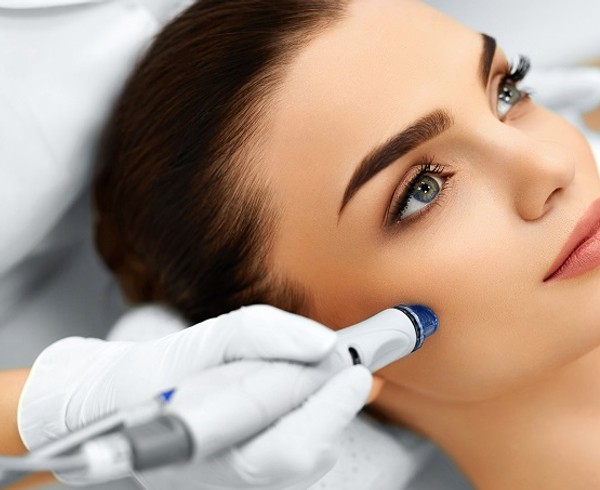Microdermabrasion Treatment: AquaPure Facial by CanadaMedLaser