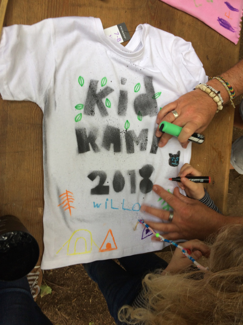 kid-kamp-graffiti-t-shirt-workshop-4