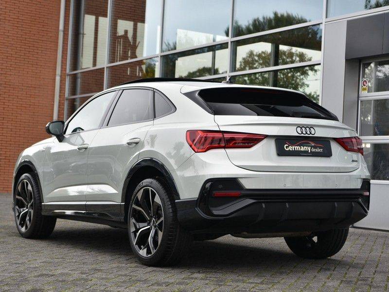 Audi Q3 Sportback 40TFSI Quattro S-Line Black Optic M-LED Pano Virtual 20-Inch 360Camera Tausilver! afbeelding 6