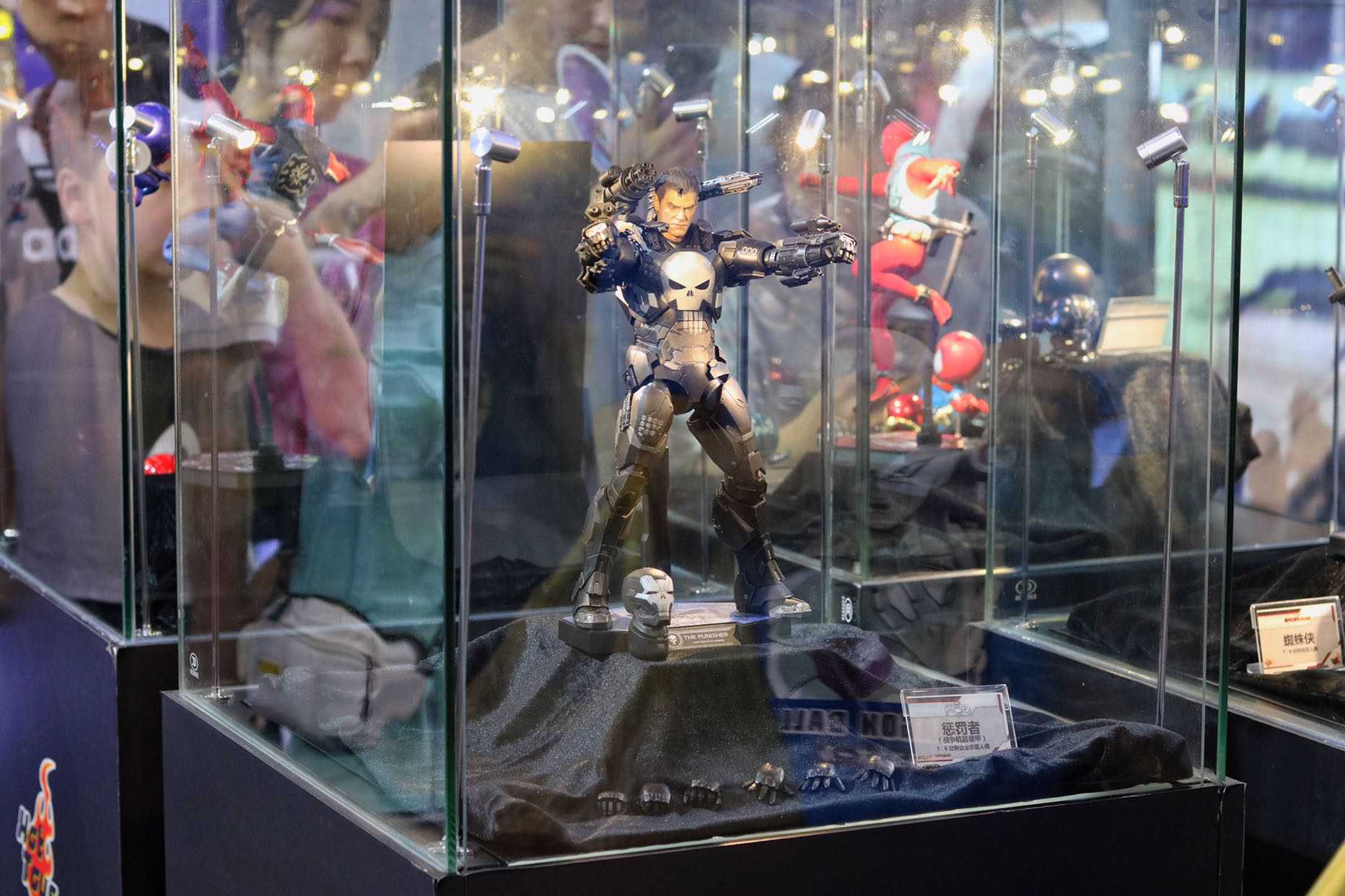 2019 CCG Hottoys Booth Photos Sharing