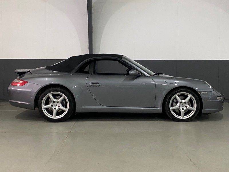 Porsche 911 Cabrio 3.6 Carrera Sport chrono Bose / Navi / Xenon afbeelding 6