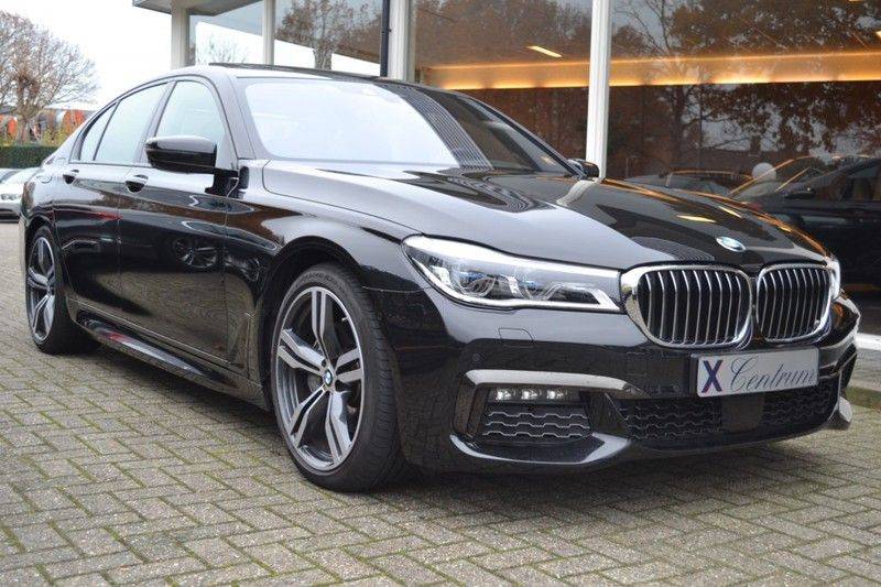 BMW 7 Serie 740d xDrive M sportpakket NP €165.000 afbeelding 2